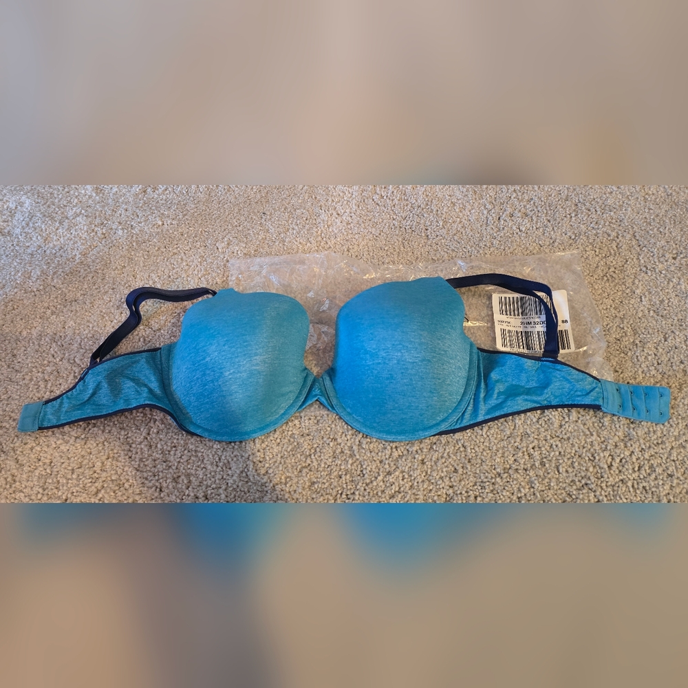 Victoria Secret Tshirt Demi Bra- NWT-Light Blue w/ Navy Blue Trim-32ddd